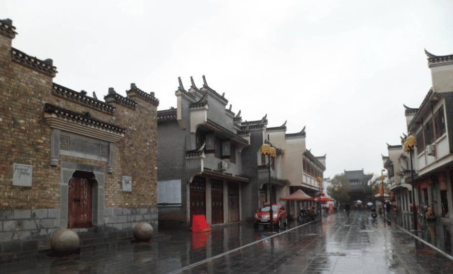对物业收取装修押金是否合理游戏画面